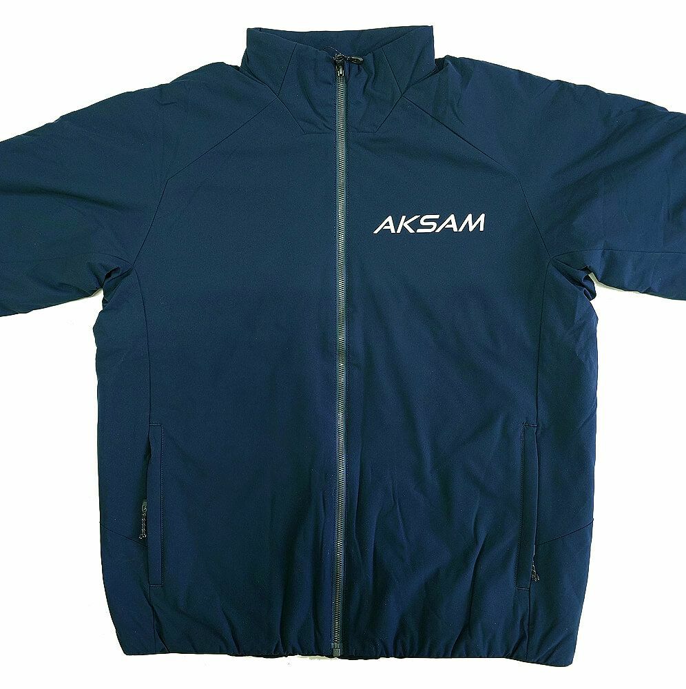 左胸にもオリジナルプリントで名入れしています。