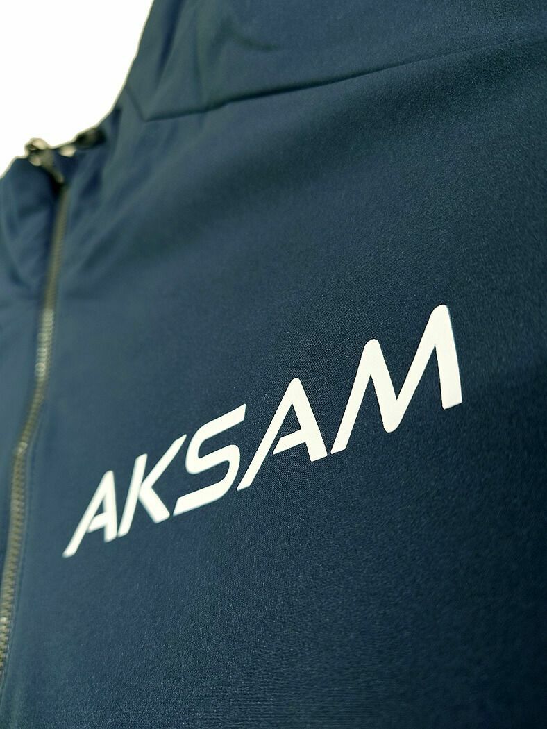 左胸プリントのアップ写真