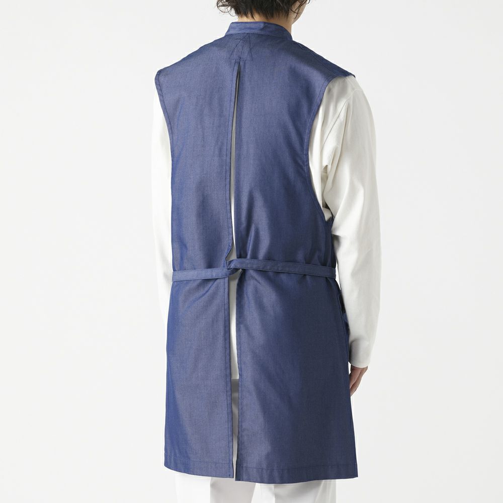 ウエストを締めたい方は右脇ホールからヒモを出して結べます。