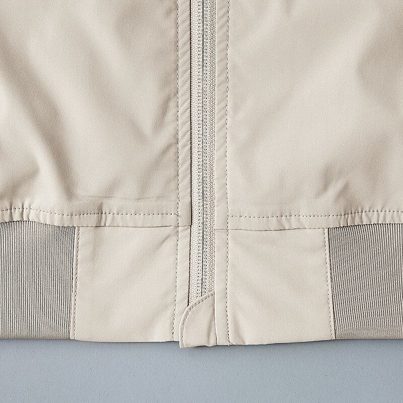 スソ部分も動きやすい設計