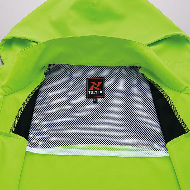 インナーは蒸れにくいメッシュ仕様