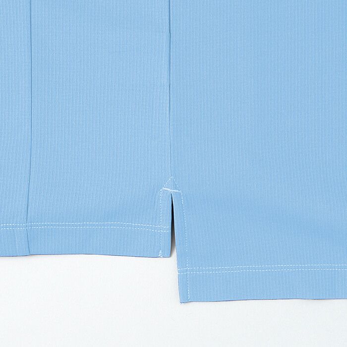 動きやすいスリット加工