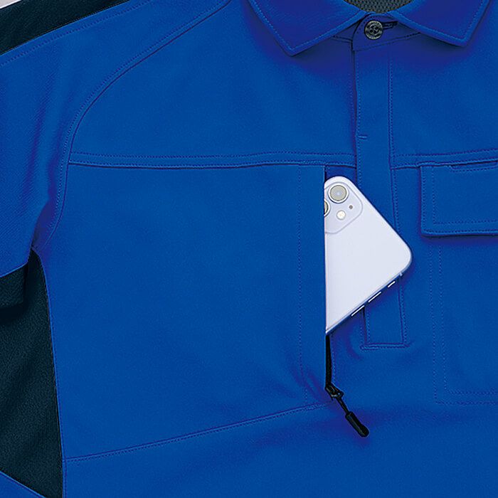 胸のファスナーポケット