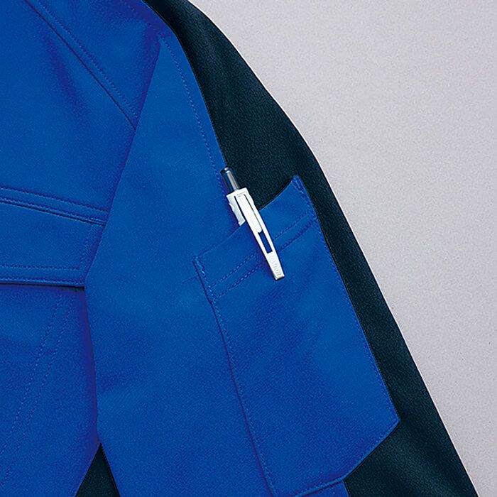 ペン差しポケット付き