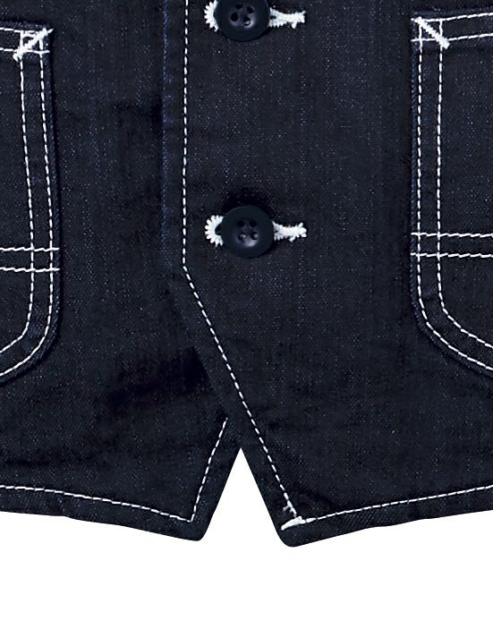 シャープなカッティングでスッキリとした印象