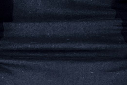 ストレッチ素材採用で体の動きを妨げません。