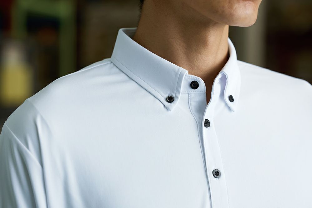 型崩れしないボタンダウン仕様