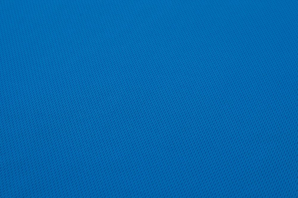 軽くて涼しい「メッシュ」生地<br>通気性のよい「DRYメッシュ」生地を使用しているから、爽やかで肌あたりもやわらか。生地も薄手で軽快な着心地です。