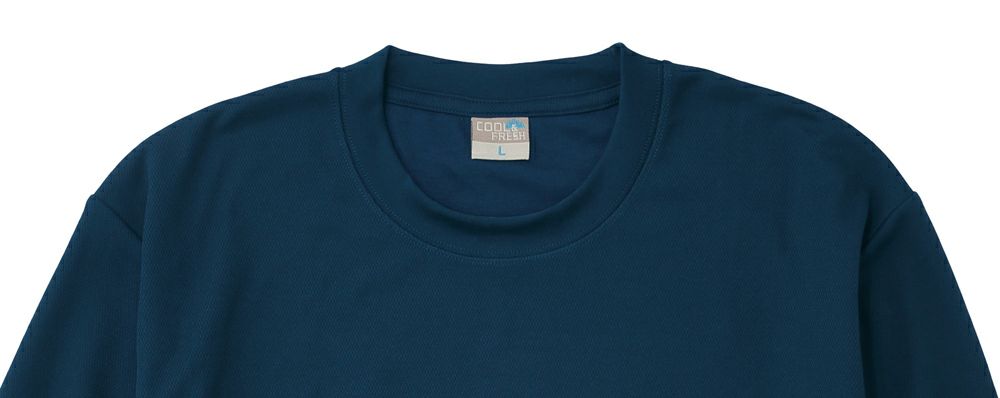 襟元は型くずれしにくいフライス仕様