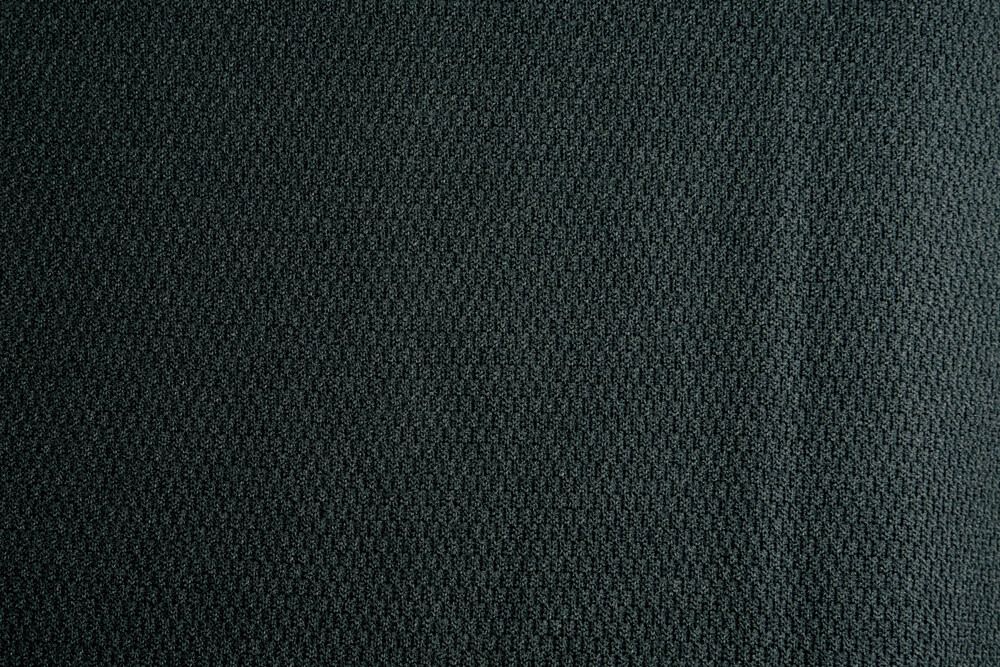 DRYメッシュ<br>通気性に優れたDRYメッシュ素材を使用。皮膚に触れる面積が少なく肌触りがソフトで快適。