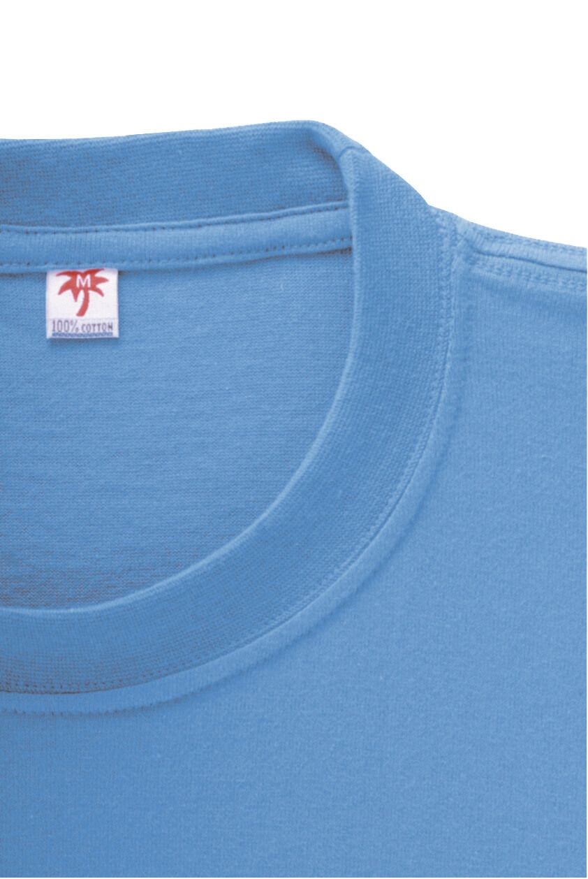 襟元フライス仕様<br>型くずれしにくいスパンデックス入りフライス仕様で「きちんと感」が長持ち。