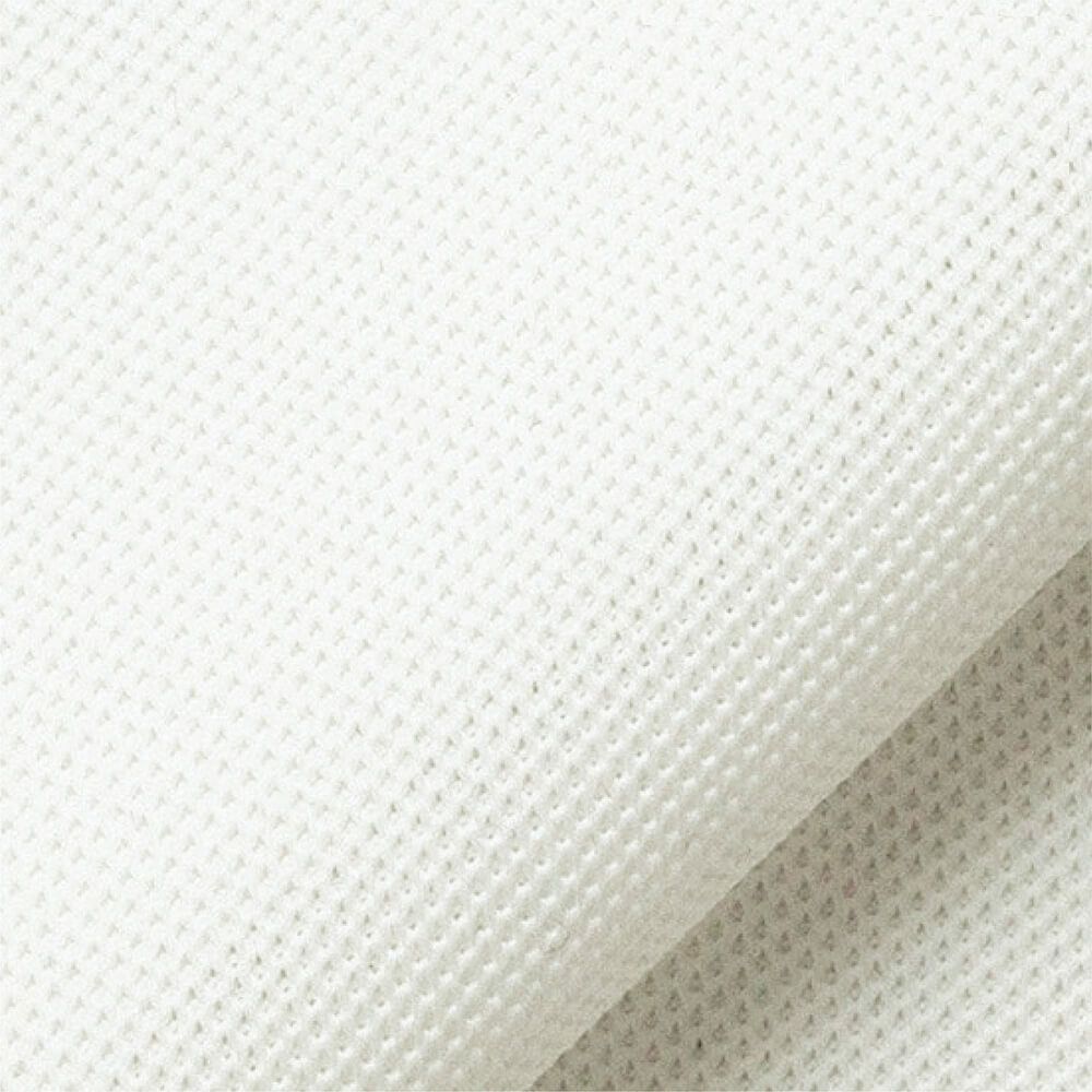 鹿の子［ポリエステル100％］<br>格子状に繊維が縫い込まれている為、摩擦などに非常に強い素材。強度がありながら薄くストレッチ性があり非常に軽い。