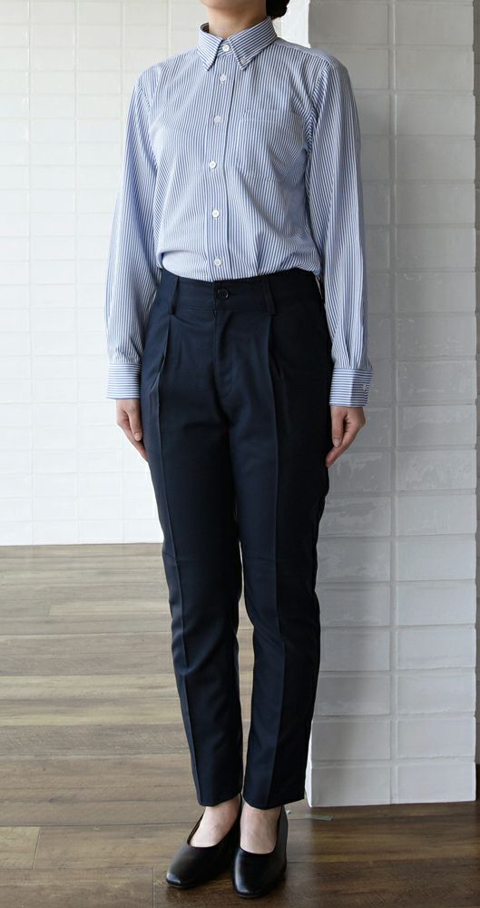 女性：ホワイト×ブルー