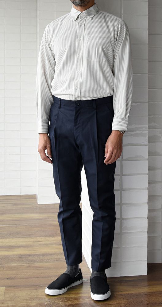 男性：ホワイト×ベージュ