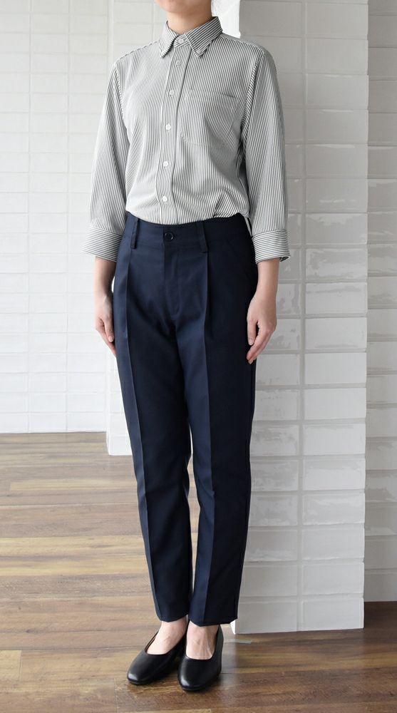 女性：ホワイト×グレー