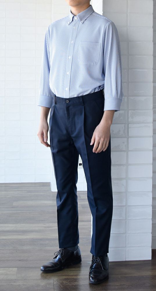 男性：ホワイト×ブルー