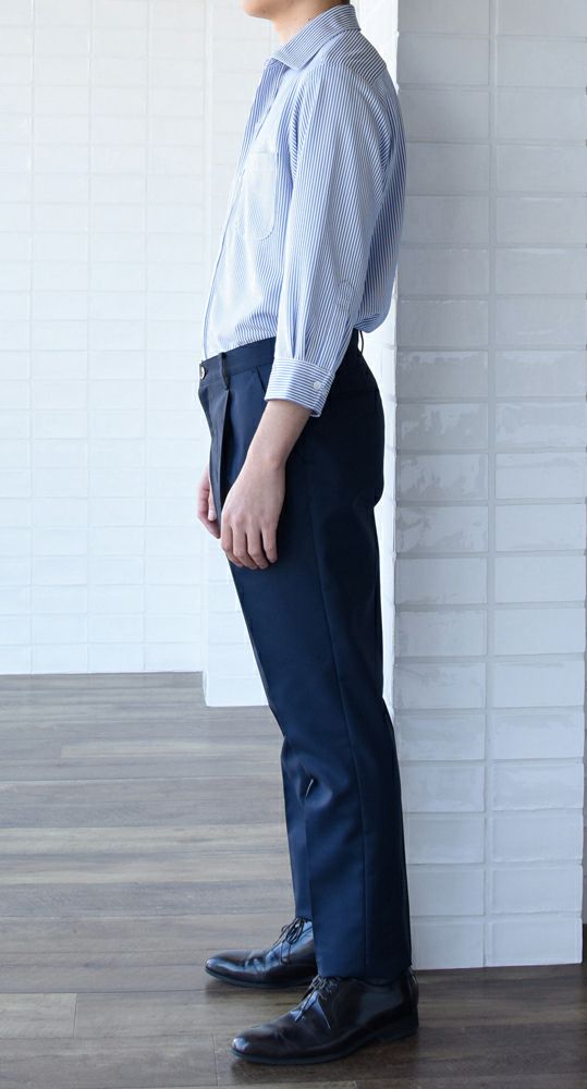 男性：ホワイト×ブルー