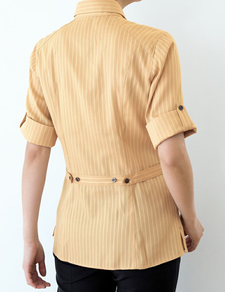 飾りベルトでウエストの絞りが調節できます。