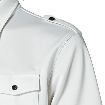 肩章付き。インカムループとしても使えます。