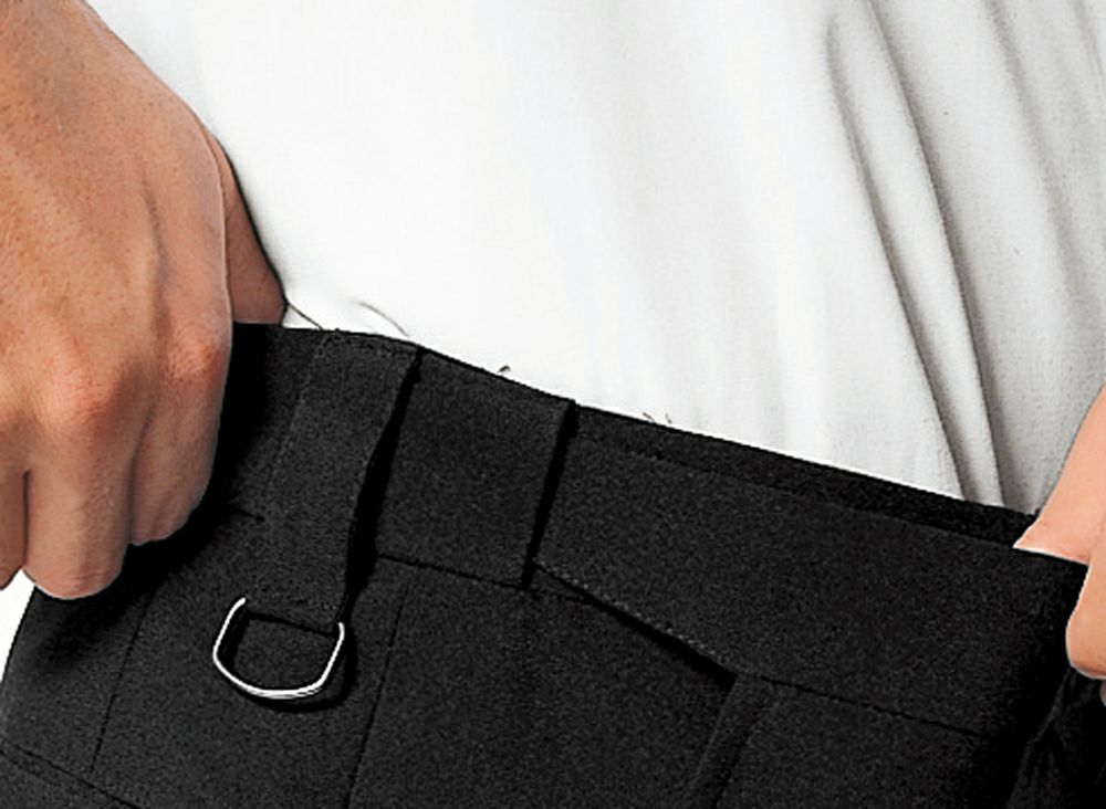 ゴムアジャスター(メンズ)。見た目の自然なゴムアジャスターを採用、スタイリッシュなノータックで抜群のフィット感を実現。便利なDカン付。