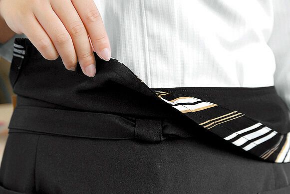 ヒモをスッキリ隠せます。