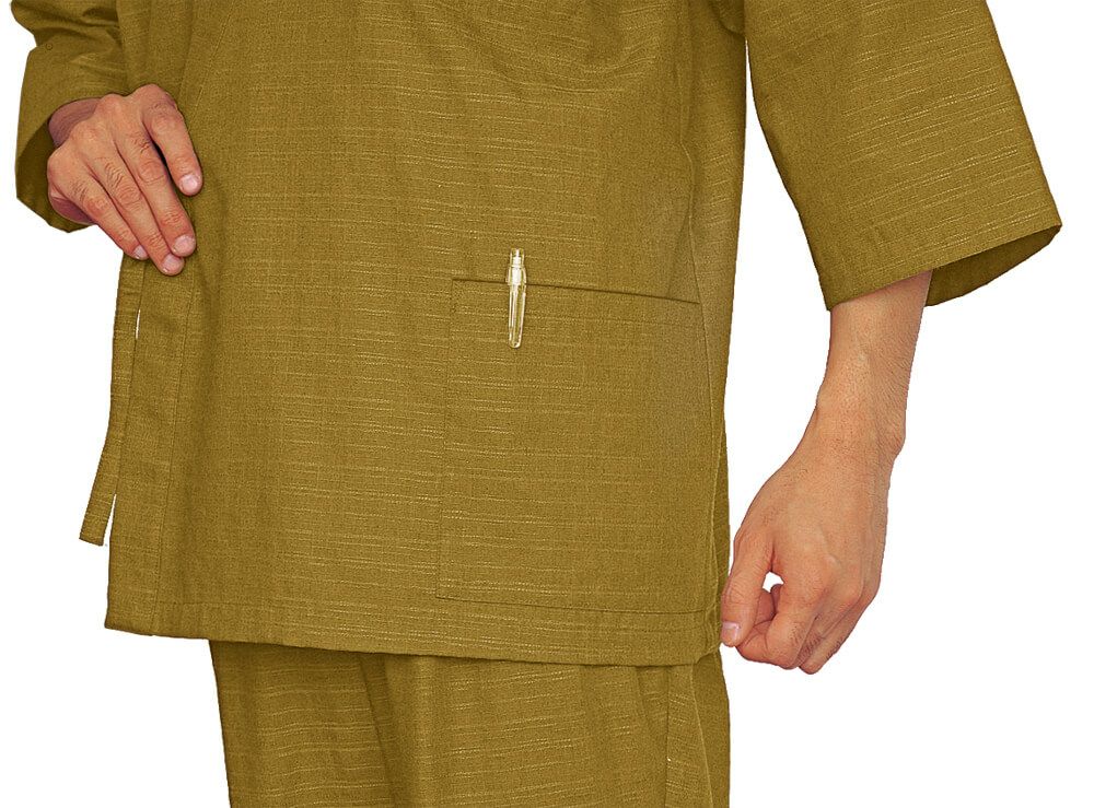 腰ポケット<br>左側に大きめのポケットが付いています。