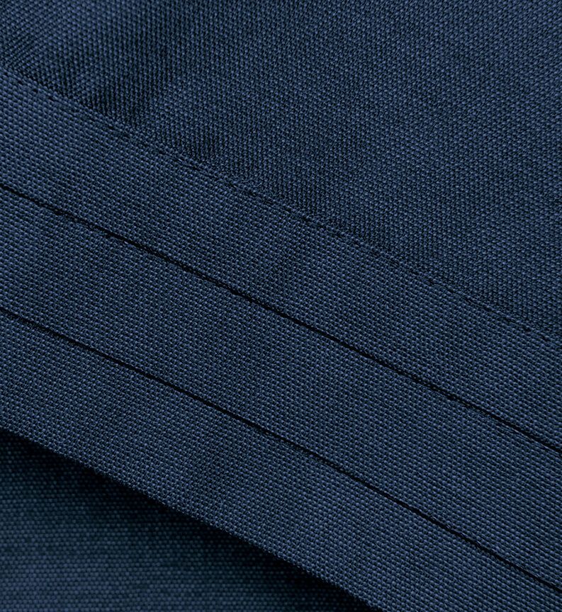 衿・袖口ステッチ入り