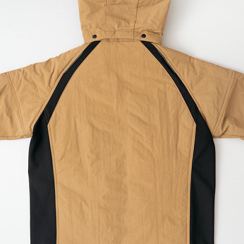 防風ニット<br>身頃脇と袖切替（後身頃）箇所に防風ニットを採用し動きやすさを追求