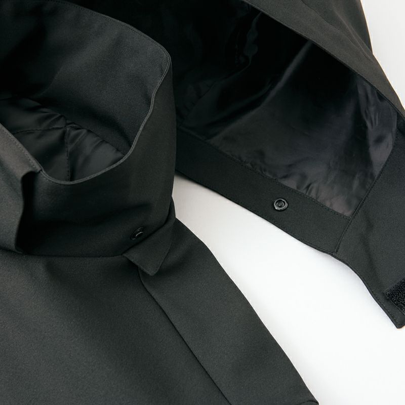 フード取り外し<br>取り外し式フード付で寒い作業時も安心。フードはマジックテープで簡単に着脱が可能。