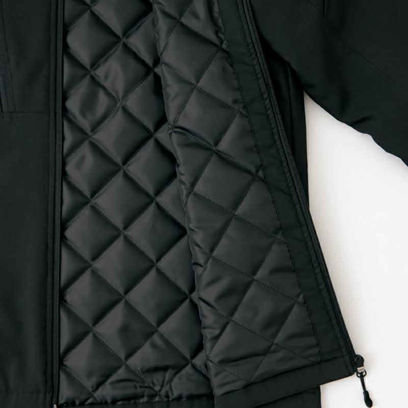 裏地キルトステッチ<br>キルトステッチで中綿を押さえることで洗濯後の中綿の片寄りを防止。