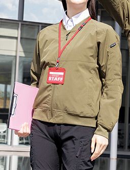 女性
