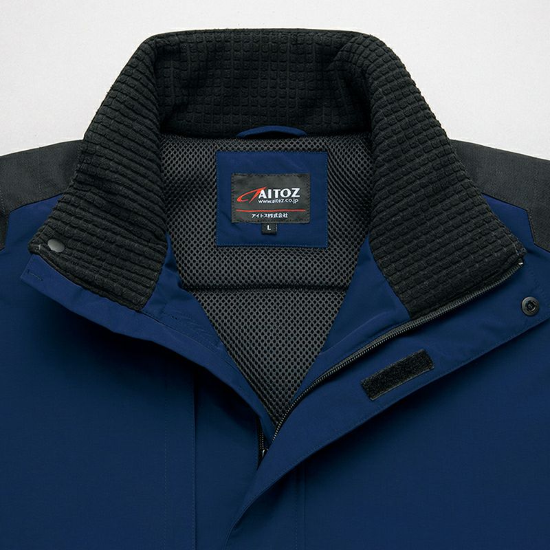 ブロックフリース襟<br>首回りを寒さから守ります。