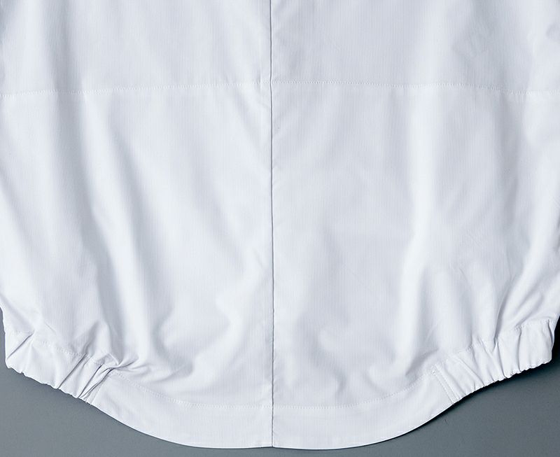 裾ラウンド<br>裾がラウンドしているので、屈んだ時にお尻が隠れるパターン。