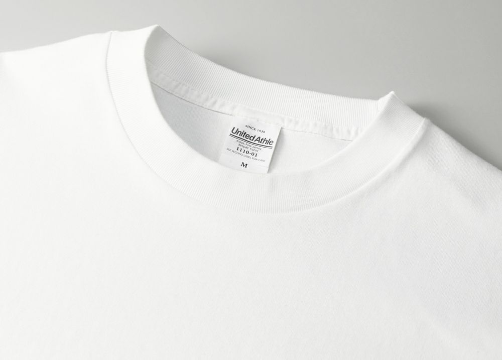 首リブはミニマルなステッチなし仕様